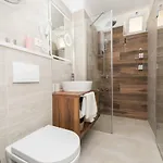 Blue Old Navy Rooms By Adex Travel Bed & Breakfast 4*