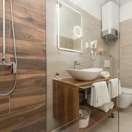 Blue Old Navy Rooms By Adex Travel Bed and breakfast