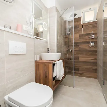 Blue Old Navy Rooms By Adex Travel Bed and breakfast 4*