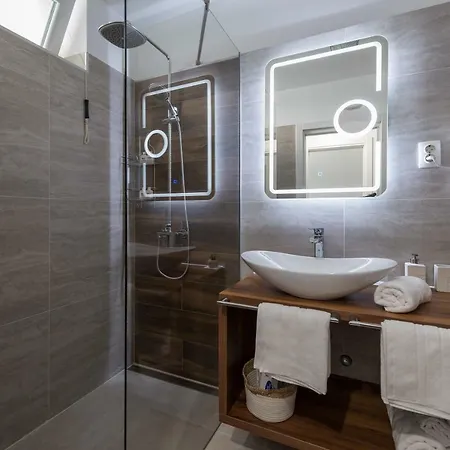 Blue Old Navy Rooms By Adex Travel Bed and breakfast Zadar